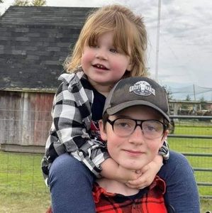 Meet your Posher, Ethan